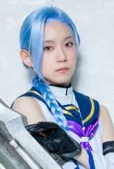 井草 昴